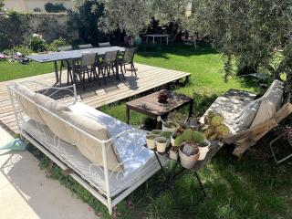 Modern villa - children's secure pool garden - 8