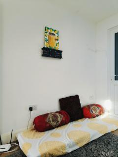 Cosy 2-Bed Studio with Amenities - 2