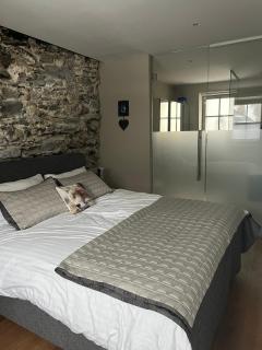 TheBurg Boutique - 1