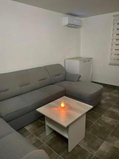 dr Genius Cottage - 9