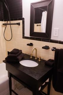 The Elm House, Tranquil Getaway Close to Campus! - 1