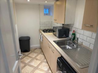 1 Bedroom Studio - Leeds - Near Centre - Elland Road - Beeston - 4