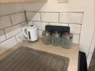 1 Bedroom Studio - Leeds - Near Centre - Elland Road - Beeston - 1