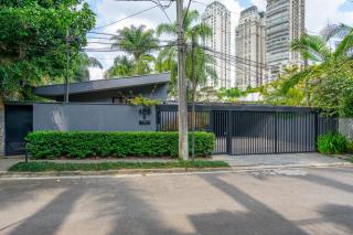 Linda casa em rua fechada com vista próxima ao shopping Cidade Jardim - São Paulo - 5