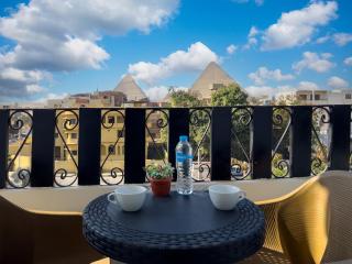 Pyramids Art View INN - 9