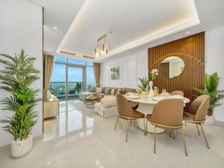 Stunning 2BR with Burj View & Infinity Pool - Dubai - 8