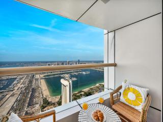 Iconic Palm & Sea Views on 58th Floor Skyline Apt - Dubai - 0
