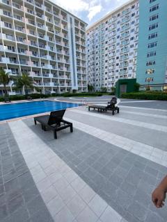 Aesthetic Vibes Condo 2br Near Airport - Manila - 5