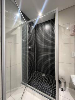 Kaitlin's CBD apartment at 77 on Independence - Windhoek - 7
