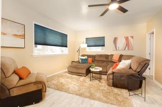 Family Friendly 3BR 3Bath Near Pghs Hot Spots - Pittsburgh - 0