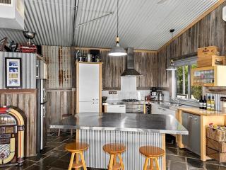 Golden Ash Grove Eco Farm - Yea - 8