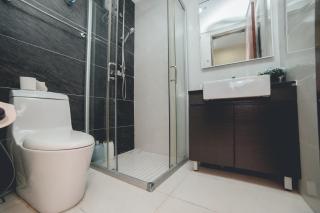 Bay Laurel Urban Poolscape 3BR6pax w Balcony by Our Stay - 4