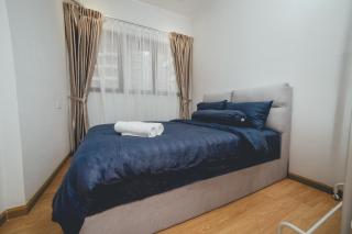 Bay Laurel Urban Poolscape 3BR6pax w Balcony by Our Stay - Johor Bahru - 1
