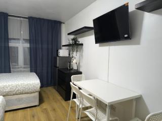 4 person room 3min from South Wimbeldon tube station Room2 - Londra - 3