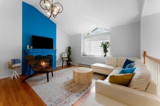 Gorgeous 4BR Home with Hot Tub,Pool& Sauna - 6