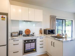 Cozy Cabin with a View - Ohakune Holiday Home - Ohakune - 2