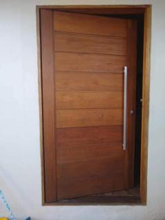 Apartamento térreo fundos - Torres - 0
