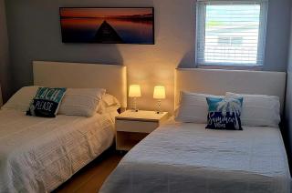 Holiday, 3BR Private Duplex in Cutler Bay, Pool Table, BBQ, Laundry, living room, kitchen, Terrace, Free Parking - 7