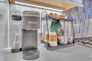 Waterside Retreat, Steps to River Street - 2