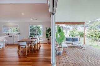 Seaglass Beach House - 9