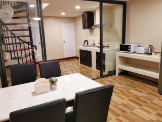 NEW! KG home 3 Bedrooms/ Free Wi-Fi - Bangkok - 8