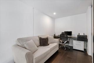 Chic Loft with Terrace & Premium Amenities Access - Melbourne - 6