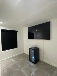 Exclusive Townhouse at The Square - Port Elizabeth - 6