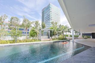 Yolo Signature Suites - 7