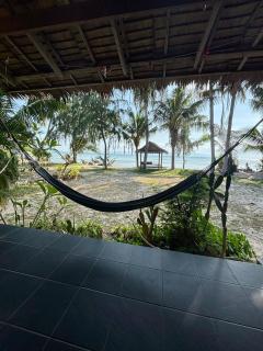 On the Beach Bungalows - 2