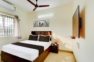 Hotel O Eswar Guest House - Chennai - 7