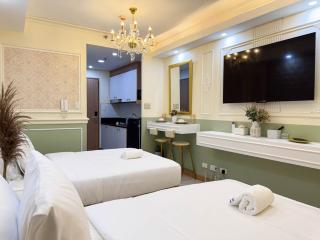 Homefort Twin Bed Suite - Red Residences Makati 1146 - 1