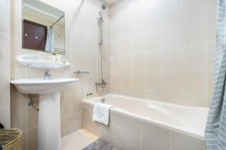 Calm Studio Apartment Right by the Golf Courses in Sports City - 8
