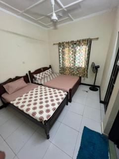 Akogo House - BnB , Hostel, Backpackers & Volunteer Center - Mombasa - 9