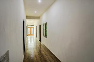 Hotel O Rajhans - 1