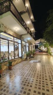 Holiday Highlight By Golden Castle Hotel - Garjia - 3