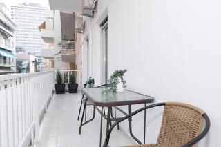 Spacious & Stylish Athens Apartment - Walk to Metro - Atene - 2