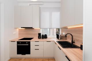 Spacious & Stylish Athens Apartment - Walk to Metro - Atene - 8