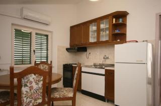 Apartments 150 meters from the sea - By TA Leut Agency - Turanj - 6