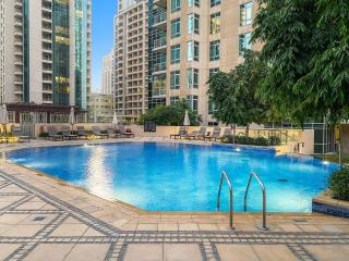 FIRST CLASS 2BR Burj Khalifa & Fountain View - 8
