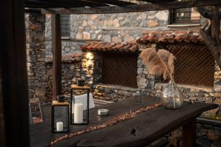 4 Seasons Premium Chalet & Massage Treatments - Palaios Agios Athanasios - 1