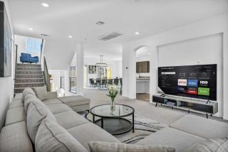 The Modern Gem - Sparkling New Villa - 9