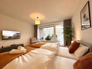 Moderne 2-Zimmer-Whg - Nähe Bahnhof mit Balkon und Stellplatz - 2 Smart-TV - Norderstedt - 1