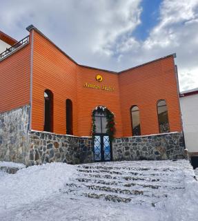 Anne's Hotel in Mestia - 0