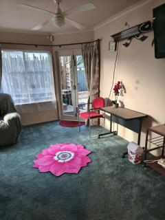 Susan's Holiday House - Hamilton - 6