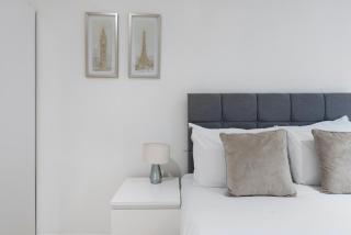 2 Bed Piccadilly Apartment 4 - 2