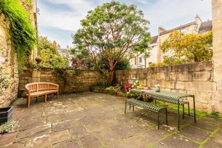 Grand Georgian Townhouse with Garden - Bath - 6