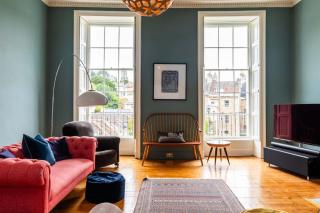 Grand Georgian Townhouse with Garden - Bath - 4