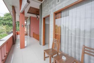 Rommeo Inn Lovina Mitra RedDoorz - 5