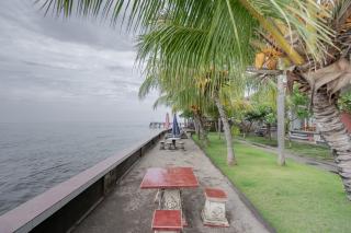 Rommeo Inn Lovina Mitra RedDoorz - Temukus - 4