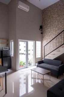 Entire Modern House with ricefield view and private garage - Sanur - 9